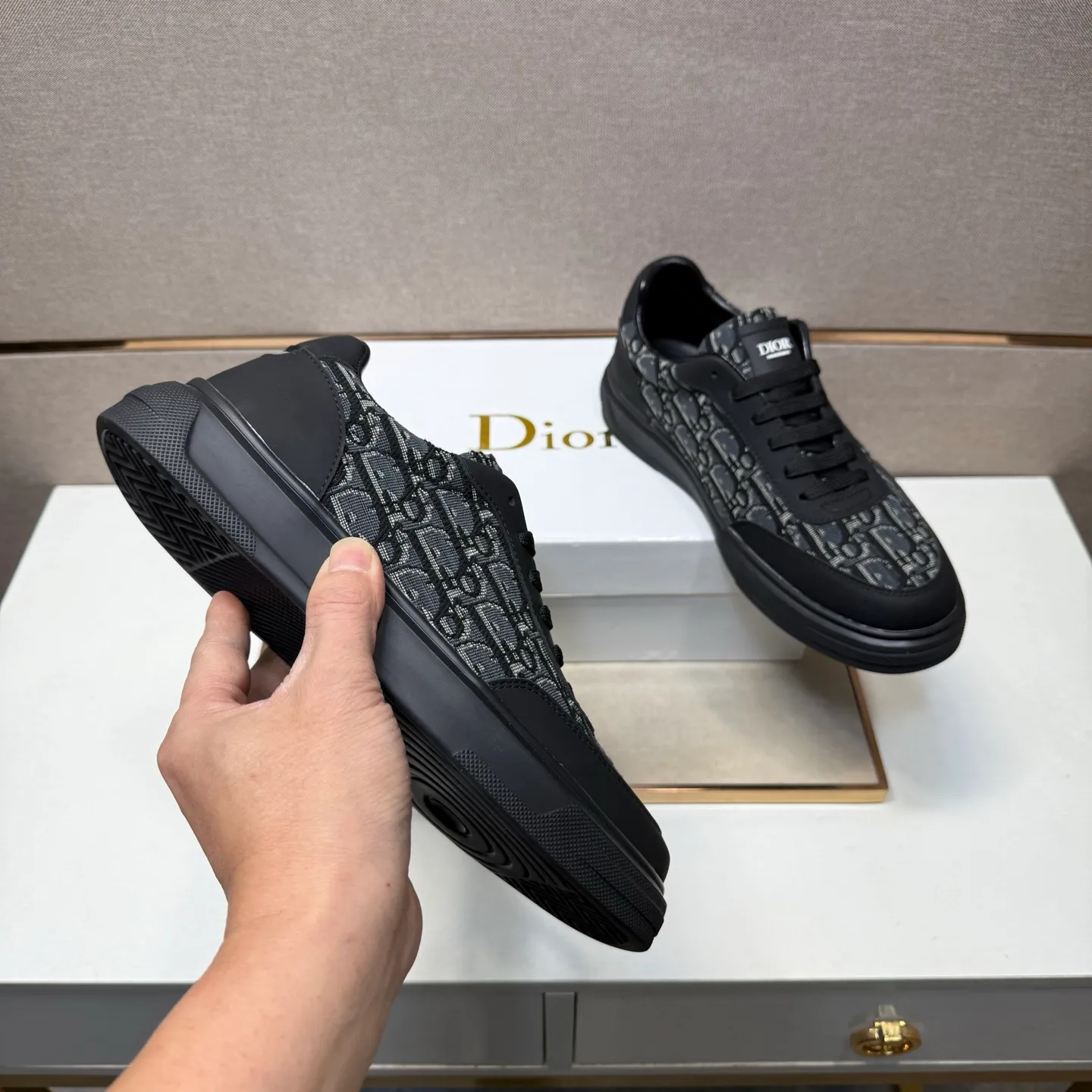 ⬛️Men's shoes 💰p400 [Dior~] Men's casual shoes 2025z cabinet sales simultaneously 🔶Size: 38-44#️⃣ 🔷3 colors🔜The upper is made of multi-material splicing ➕Genuine leather lining, comfortable and breathable, sole: original comfortable and wear-resistant outsole, ⚠️real thing📱photographed🎬real thing is better📢📢📢